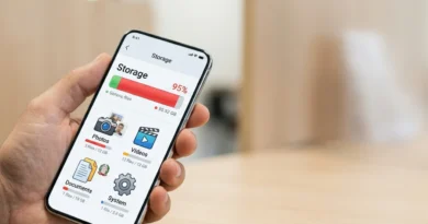 Come liberare spazio smartphone 2026: schermata gestione archiviazione su iPhone e Android con foto, app e cache